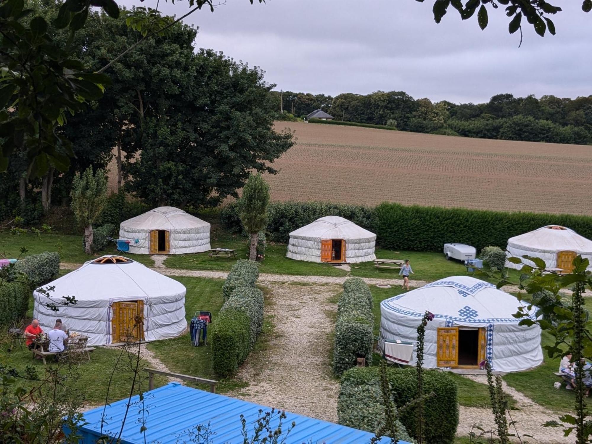 Camping Kerlaudy Mer Et Yourtes Plouenan Exterior photo