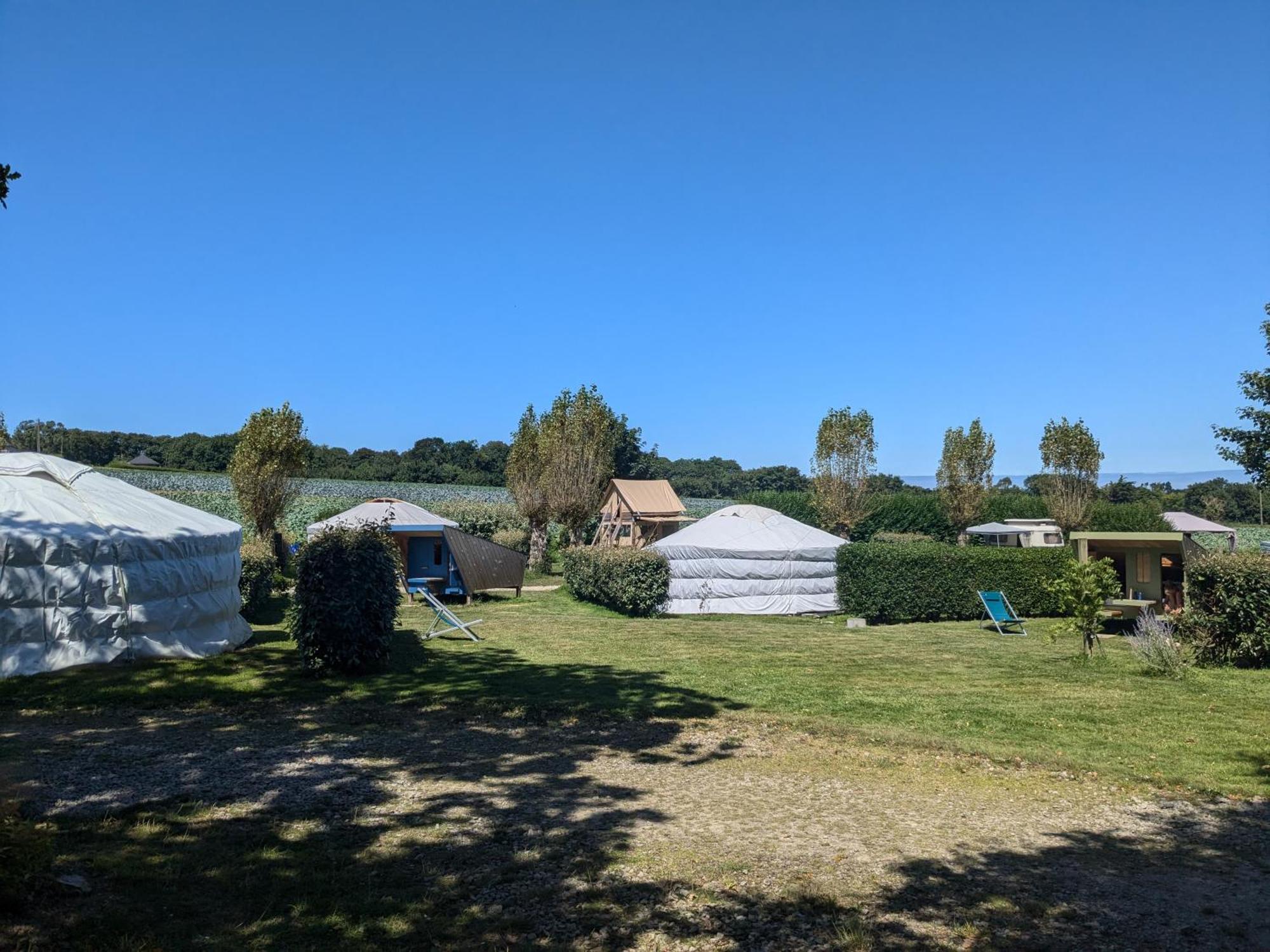 Camping Kerlaudy Mer Et Yourtes Plouenan Exterior photo