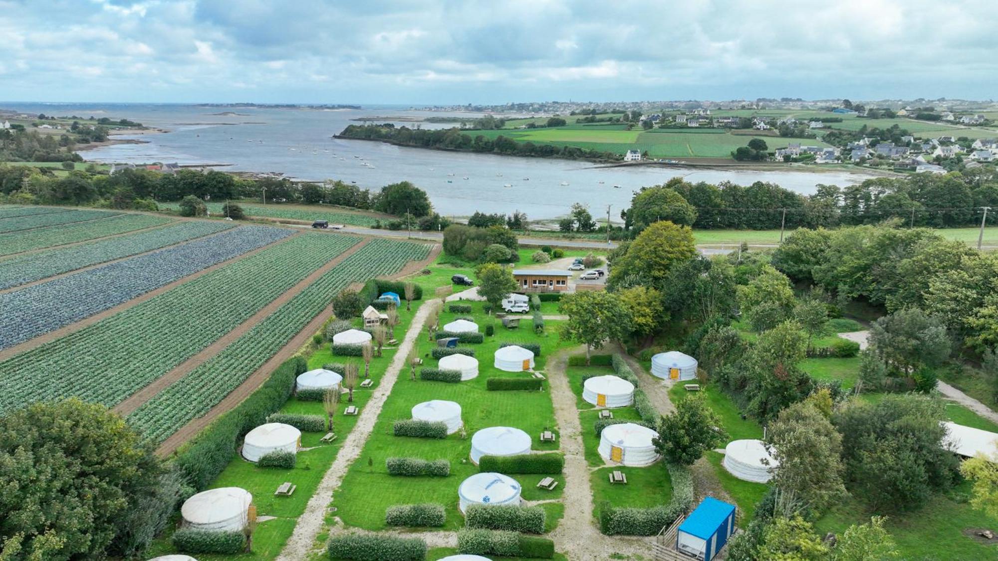 Camping Kerlaudy Mer Et Yourtes Plouenan Exterior photo